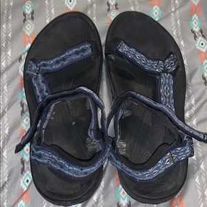 Women’s size 7 Teva sandals